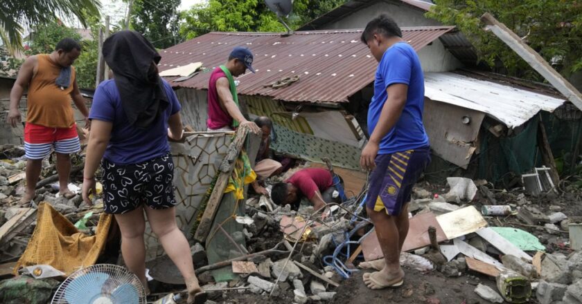 Filipinler’de yaşanan sel ve toprak kaymalarında en az 126 kişi hayatını kaybetti