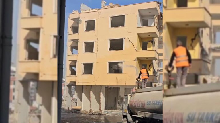 Ağır hasar gören bina, su basıncı nedeniyle çöktü