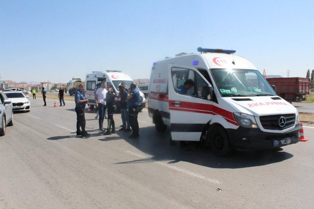Sürücü felaketi: Uyarıya saygı duymadı, polis memuruna çarptı! 3