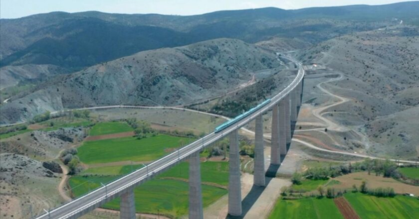 Türkiye Bölgesel Demiryolu Projesi 2.4 milyar Euro Yeşil Krediler