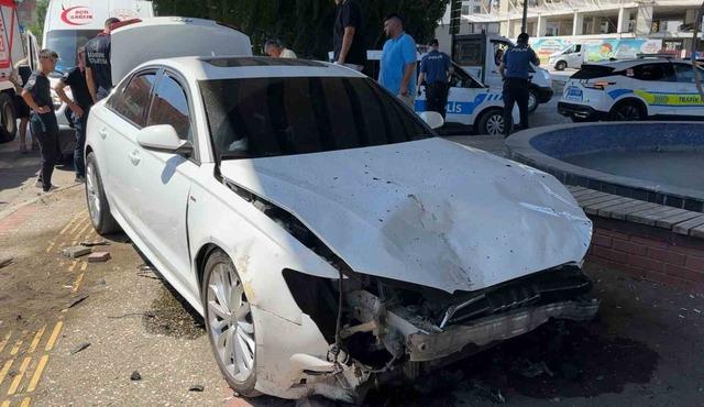 Kazaya karışan tofaş arabası yıkıma geri döndü: 1 ağır 2 yaralı 2