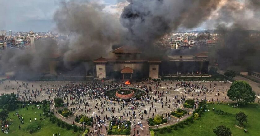 Sosyal medya yasağı hükümeti iptal etti: Yeni Nepal Başbakanı anlaşmazlık yoluyla belirlendi