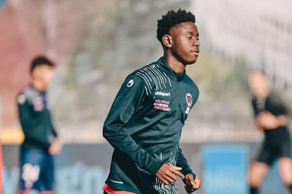 Kocaelispor transferlerine devam ediyor! Şimdi Ligue 2'nin Fransız takımlarından Clermont'ta oynayan Habib Keïta ile anlaştılar … – – –