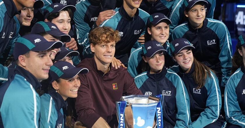 Video. Jannik Sinner, ATP Finallerinde Carlos Alcaraz'ı yenerek şampiyonluğunu korudu