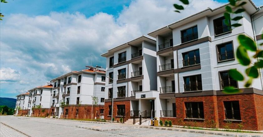 TOKİ başvuruları ne zaman sona erecek? 2025 için 500 bin konutun kura tarihi ve başvuru detayları!