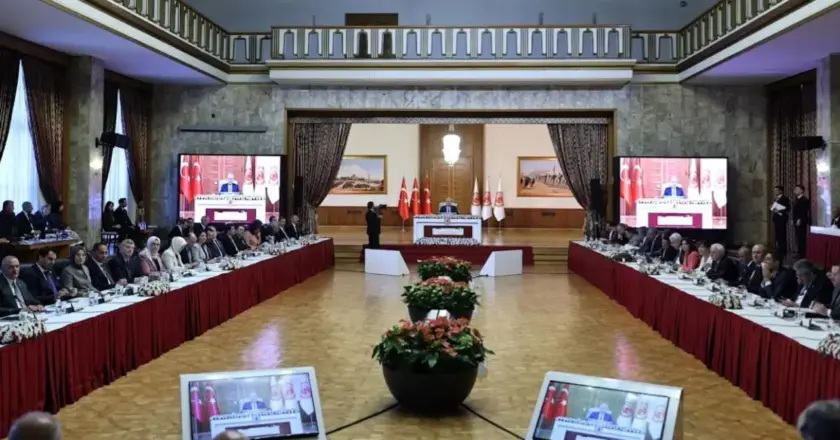 AKP’den Şaşırtan Talep: Kayyım Uygulaması Kaldırılsın!